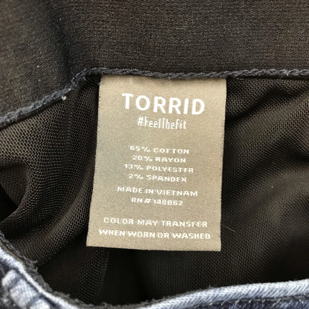 Torrid Dark Blue Bombshell Flare Super Soft Jeans - Size 30T - Image 4
