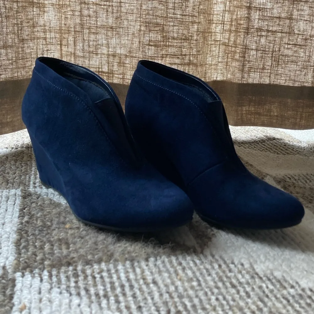 Lauren Blakwell blue wedges - Image 3
