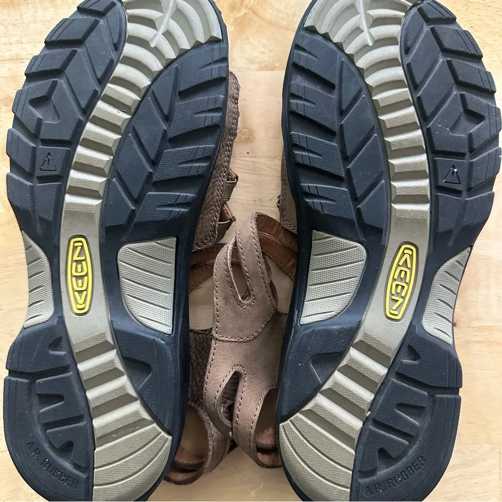 Keen Rialto II Naples Sandals In Plaza Taupe/Bungee - Image 5