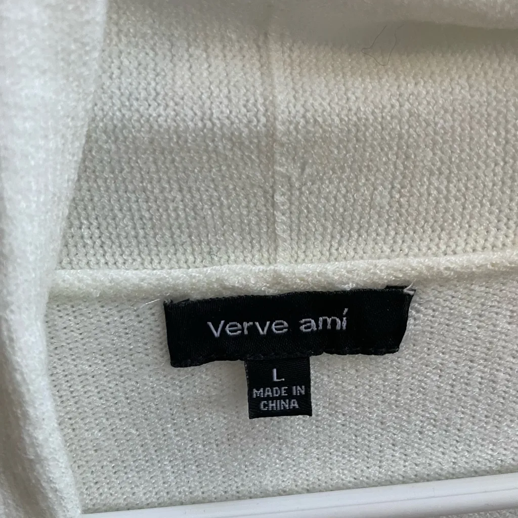 Verve Ami White and Gray Cardigan - Image 2