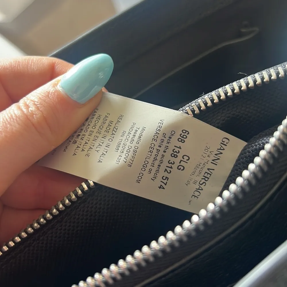 Versace Black Leather Stardust Shoulder Bag - Image 15