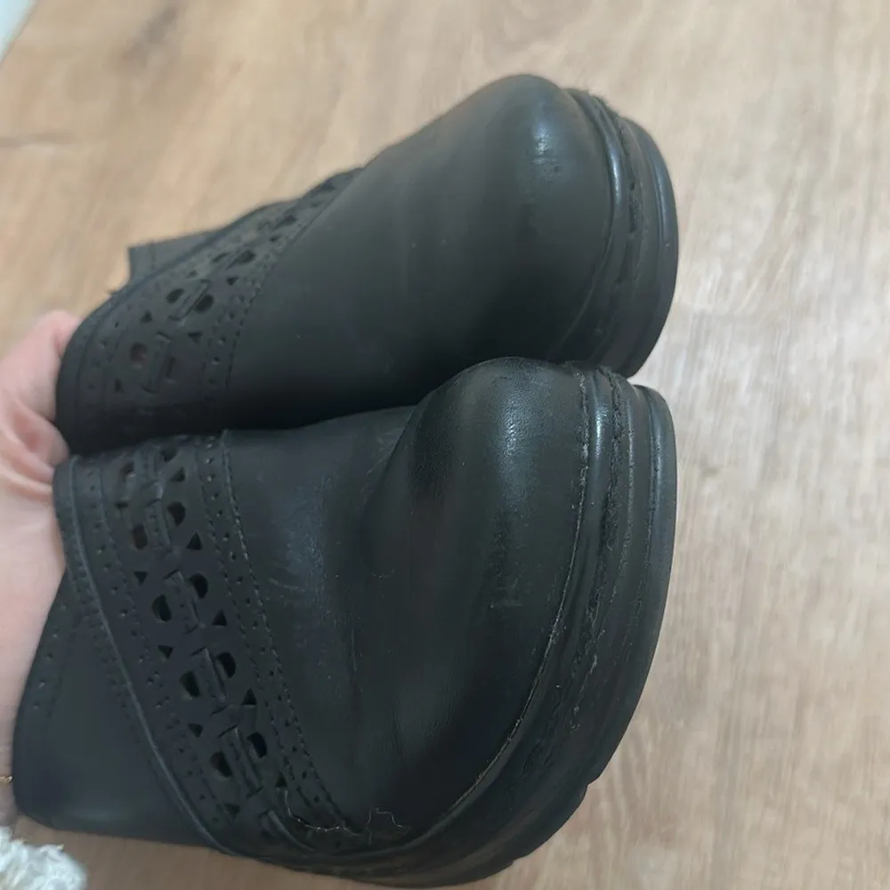 KLOGS | Women's Chunky Y2K Leather Syracuse Black Platform Clogs, Size 8.5 - Image 3