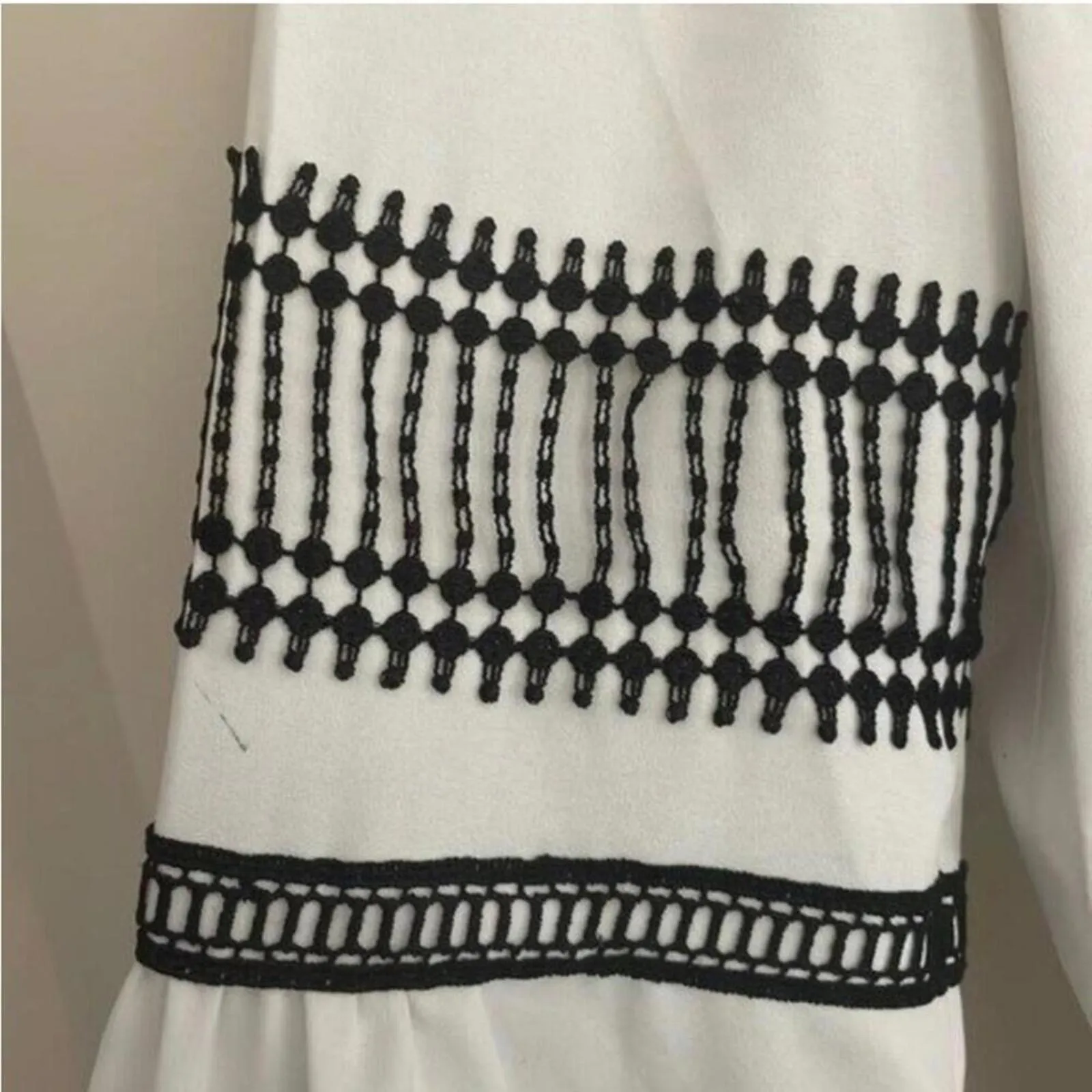Market & Spruce White Boho Bell Sleeve Black Embroider Trim Coastal Blouse - Image 11