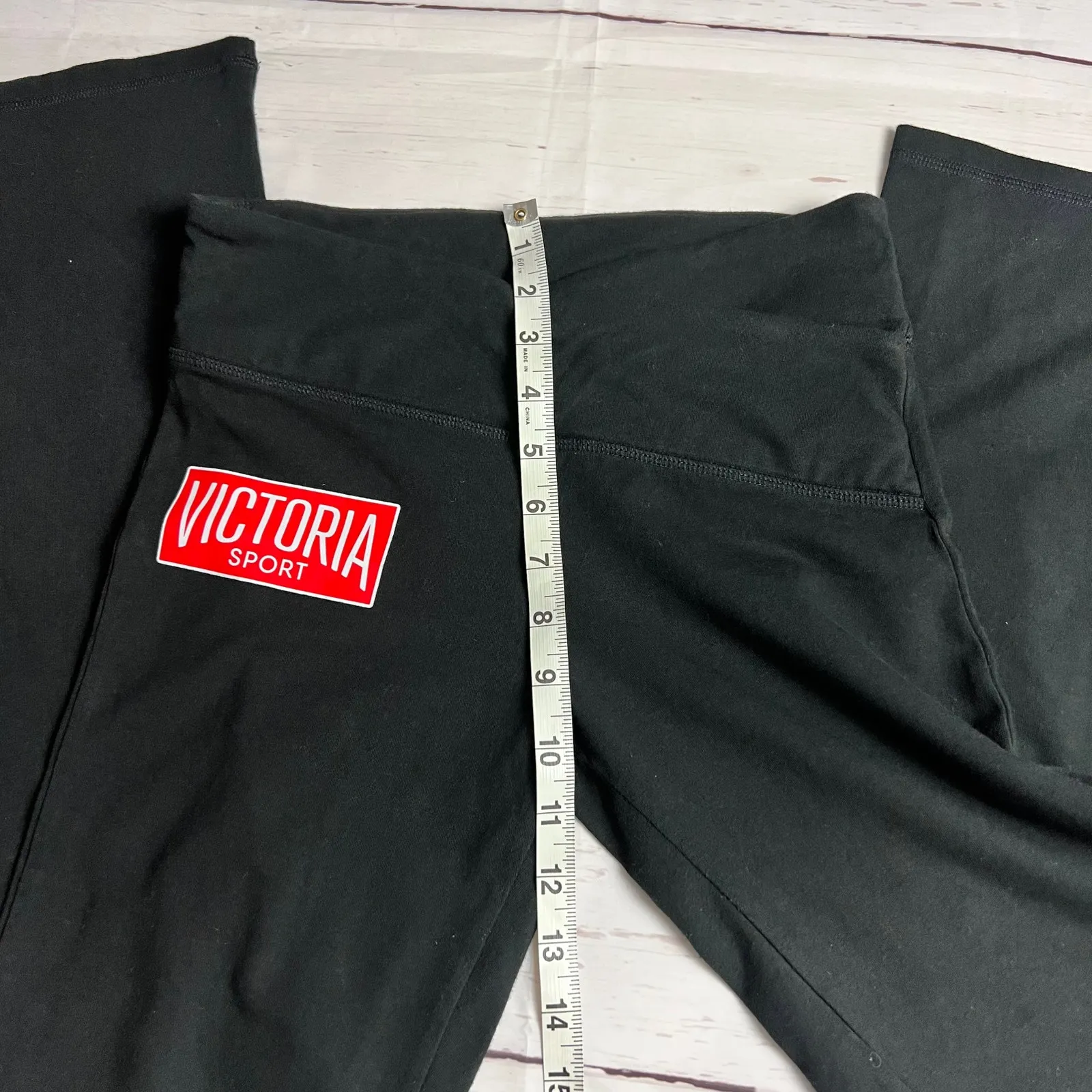 Victoria Sport Women's Athletic Bootcut Style Cross Band Waist Leggings Sz S - Image 6