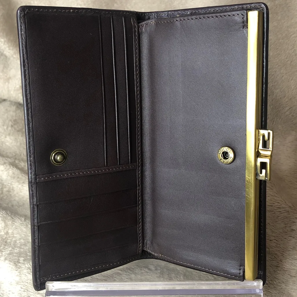 Gucci Beige and Brown Monogram Wallet Kiss Lock Vintage Double Sided Wallet - Image 8