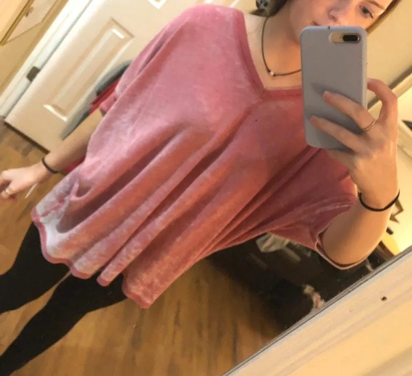 Oversized Red V Neck top Size L - Image 2