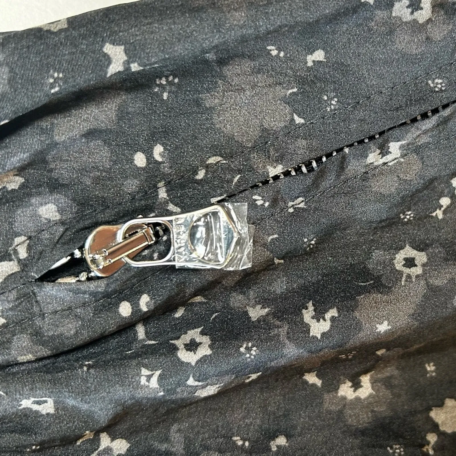 Varley Beckett Jogger Nylon Pants in Mini Camo Floral Boho Size X-Small NWOT - Image 6