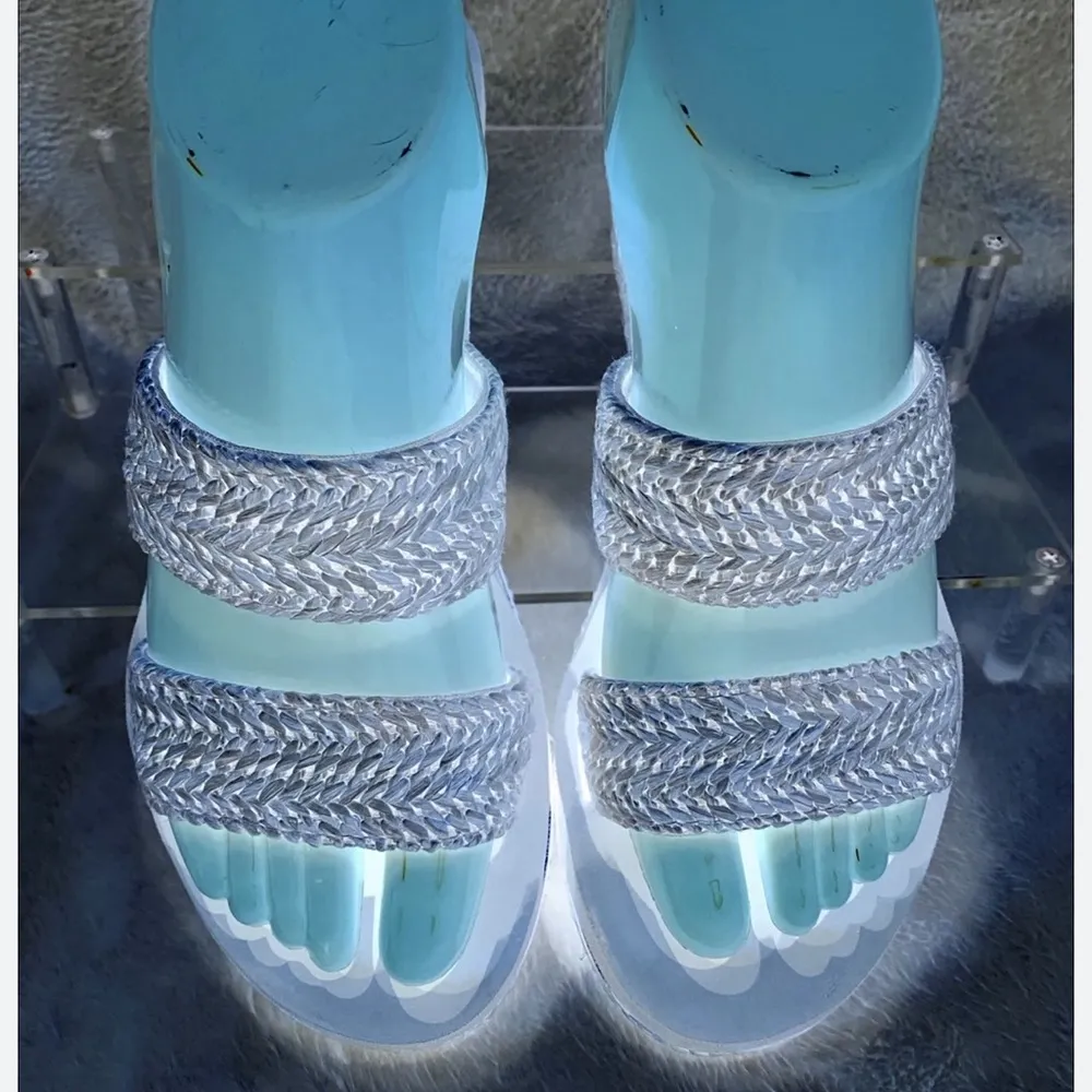 Volatile Wedge slide raffia size 9 guc cushioned - Image 8