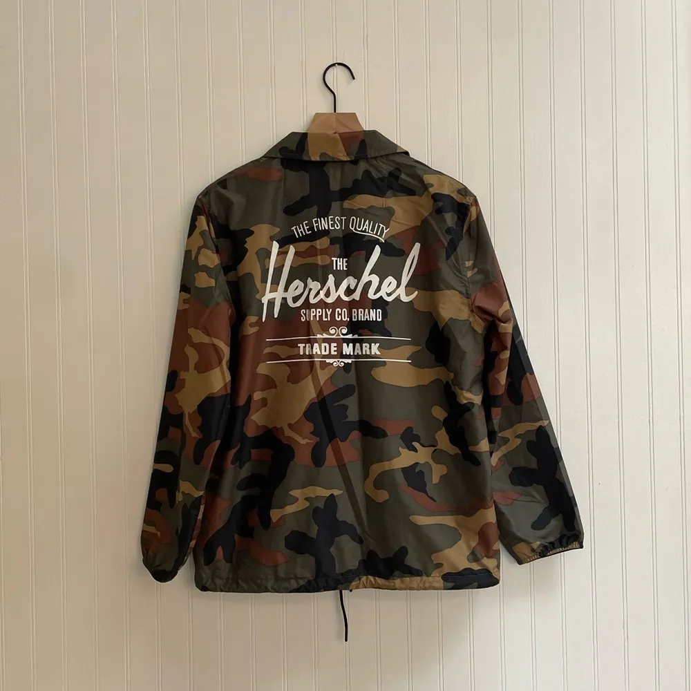 Herschel Supply Co. x Urban Outfitters UO Voyage Coach Camo Jacket Size M - Image 5