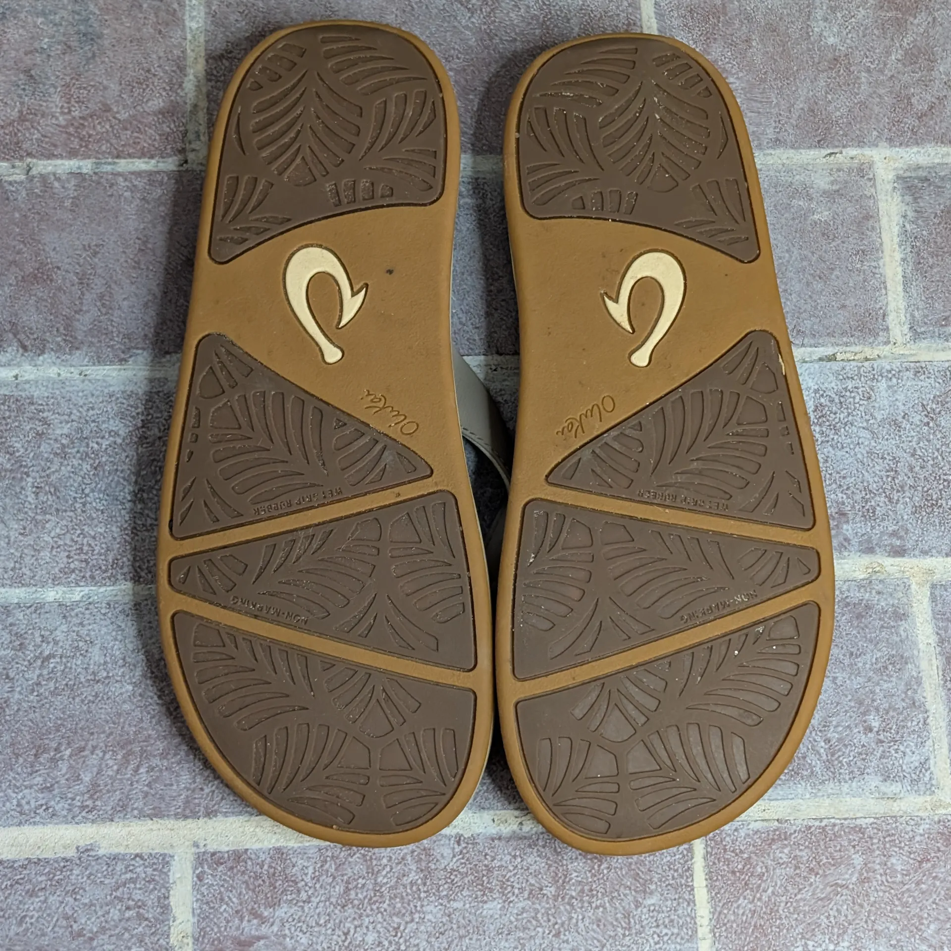 OluKa Womens Warm Taupe Nua Pio Flip Flop Sandals Size 9 Brown - Image 5