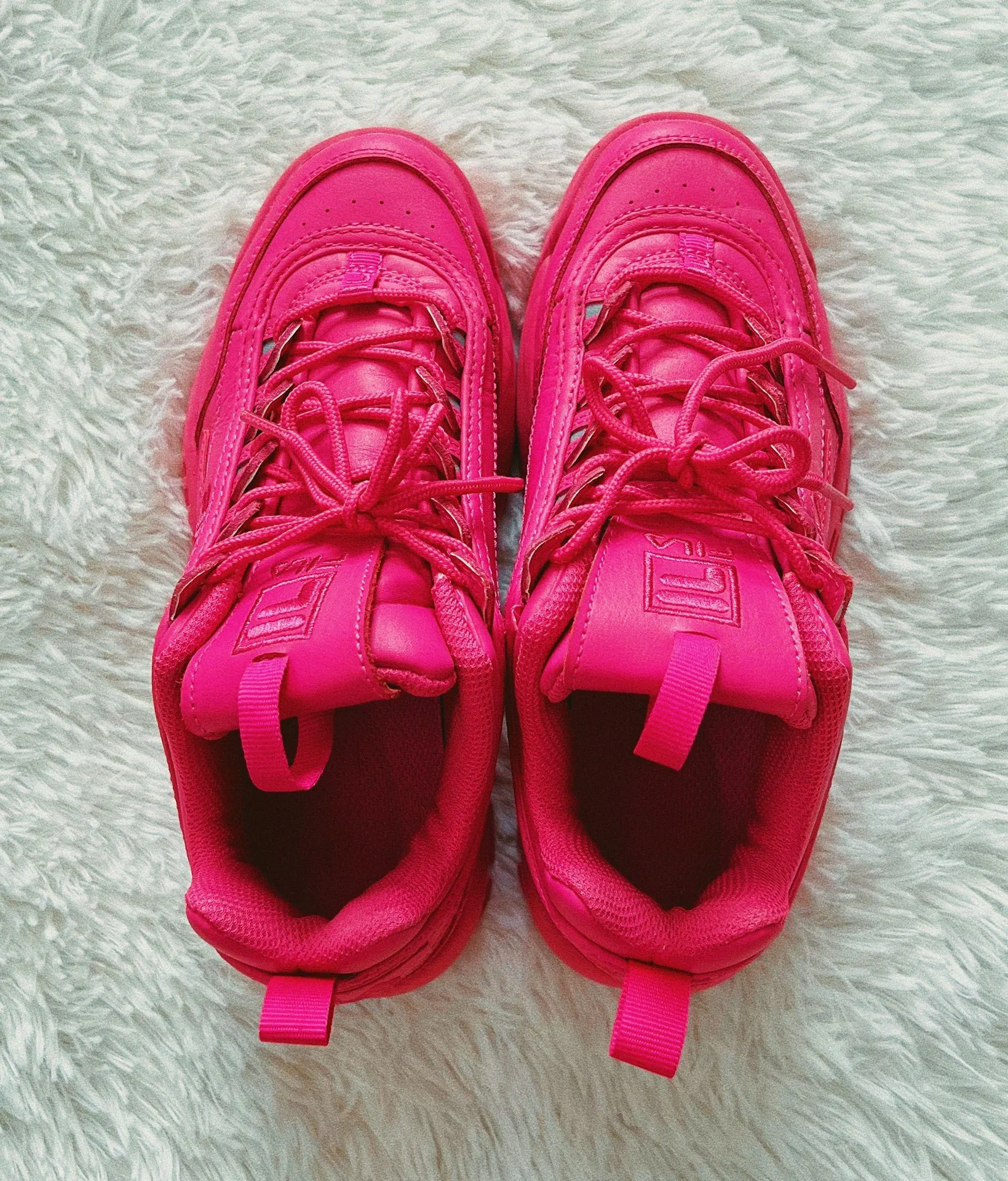 Fila Disruptor 2 Premium Neon Sneaker - Image 2