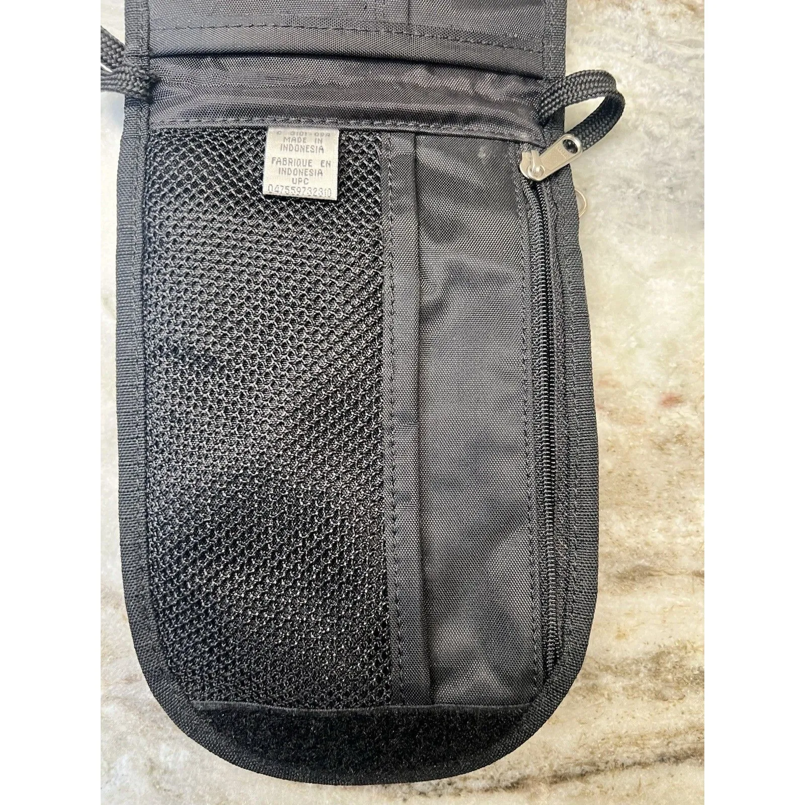 Columbia Sportswear Departure Pouch Crossbody Purse Hiking Passport Belt Bag - Image 6