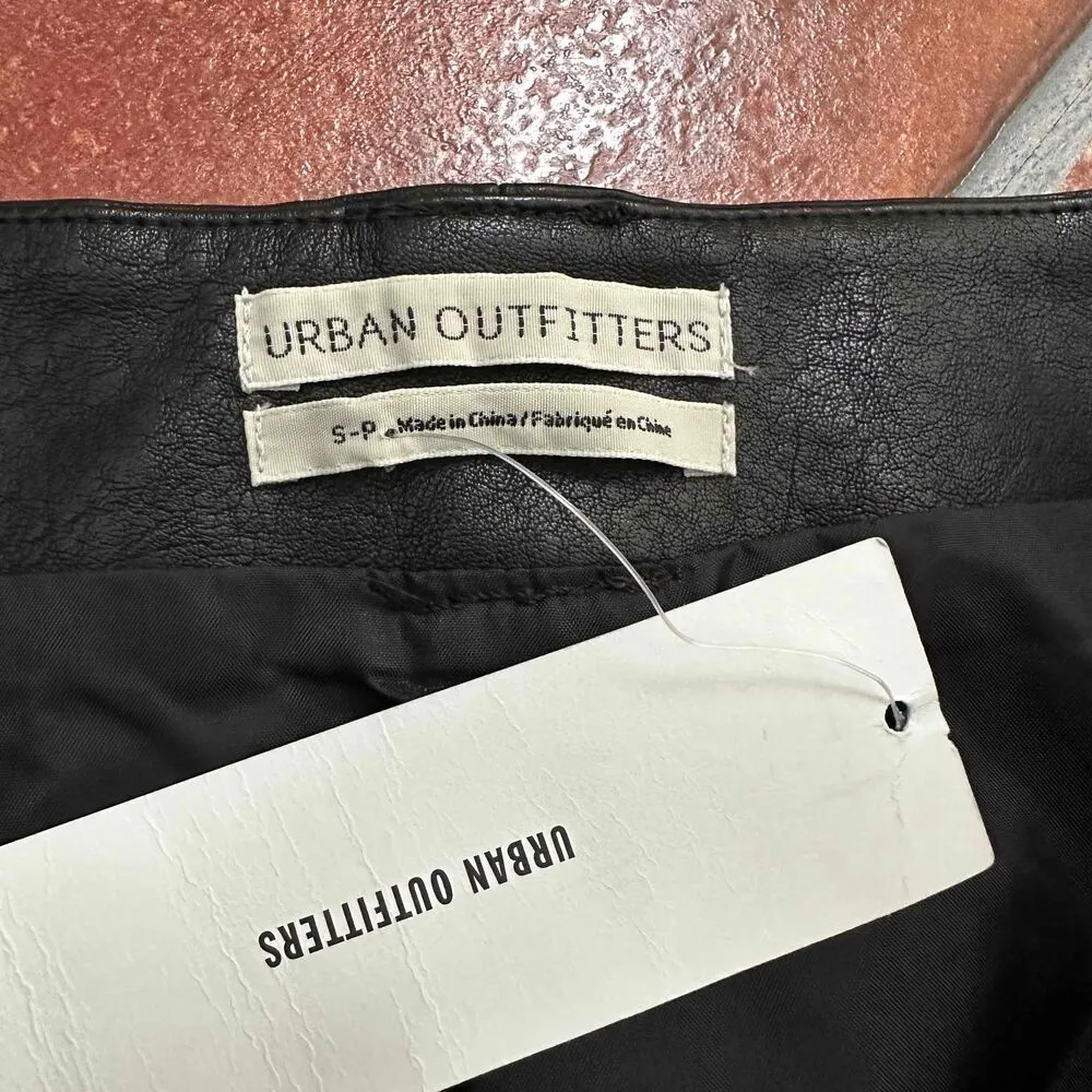 NWT Urban Outfitters Black Vegan Leather Mini Skirt Size Small - Image 4