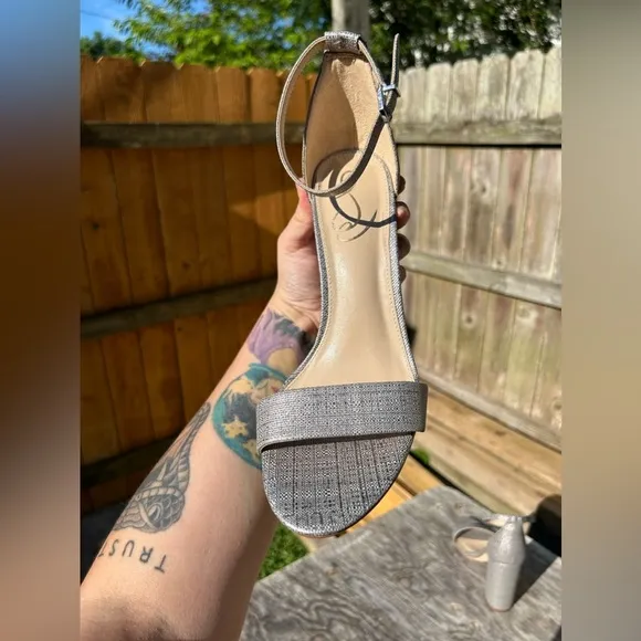 Sam‎ Edelman block heel sandal, size 9 grey silver bridesmaid casual - Image 6