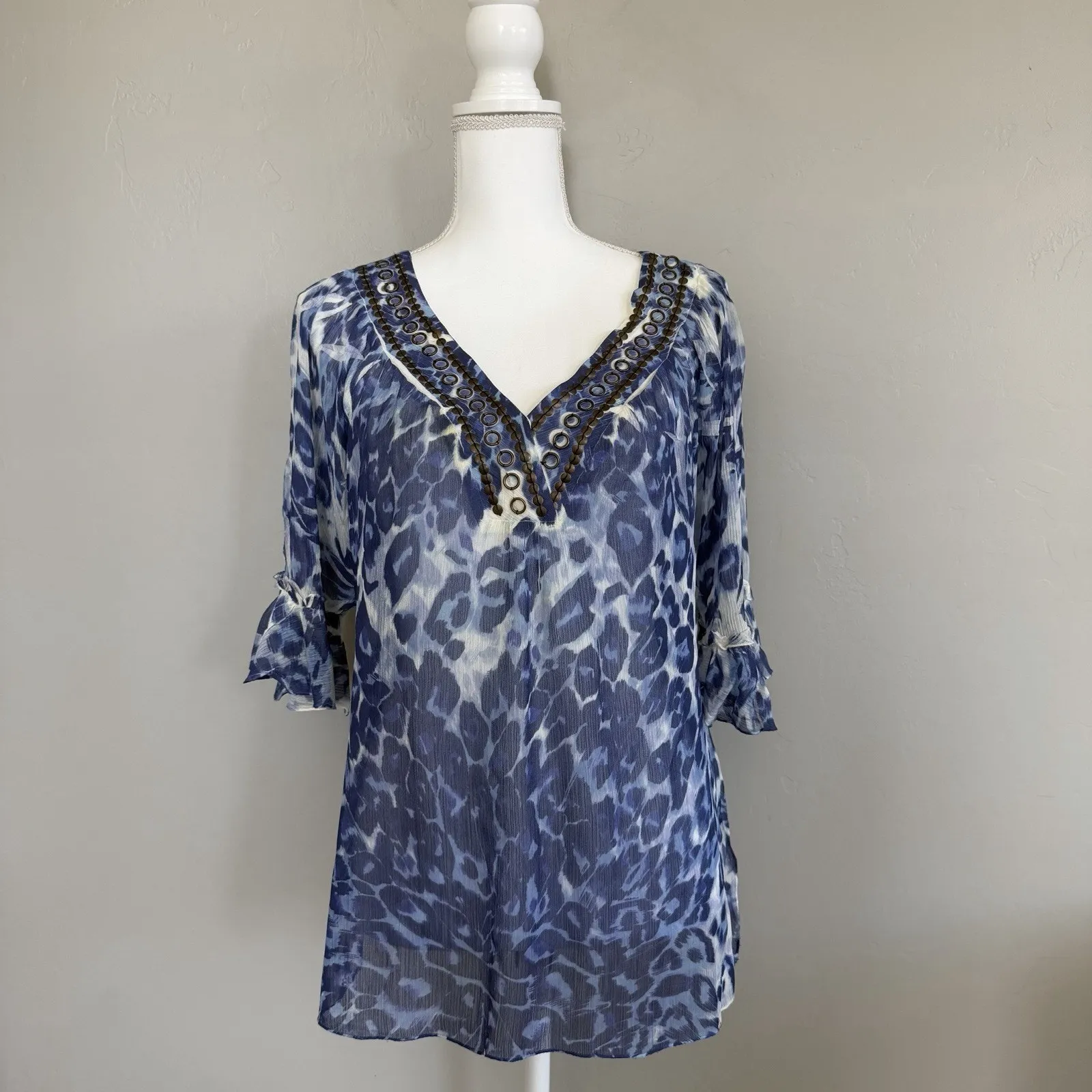 Mushka by Sienna Rose Blue Animal Print Tunic Top Women’s PL Embellished Grommet Size L - Image 8
