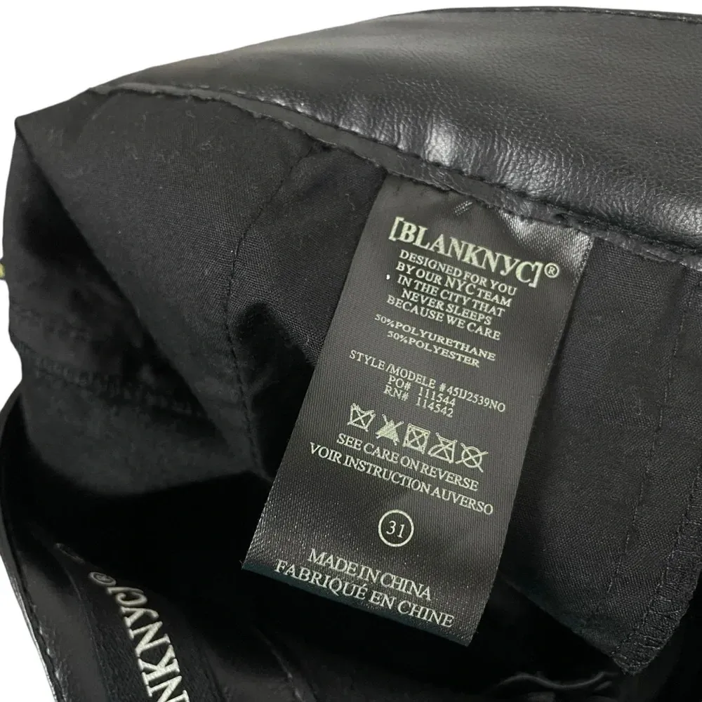 NWOT BlankNYC Vegan Leather Pleated Carrot Leg Pants in Film Noir Size 31 - Image 10