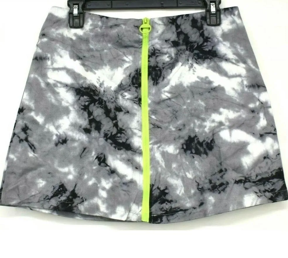 Know One Cares Nordstrom Neon Zip Camo Mini Skirt - Image 3