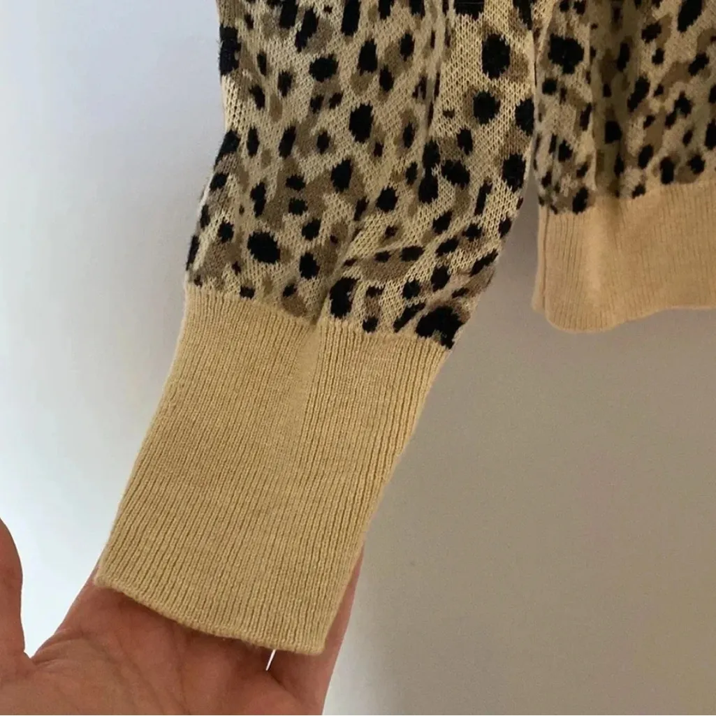 Who What Wear Animal Print Puff Sleeve Beige Top Size Medium - Image 4