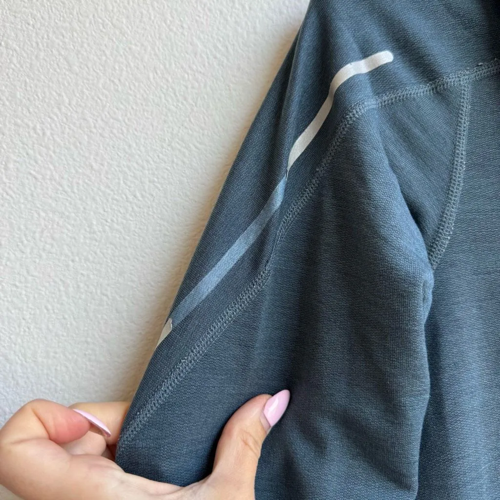 Nike Training Wool Blend Running Hooded Long Torse Hoodie Gray Size Medium - Image 6