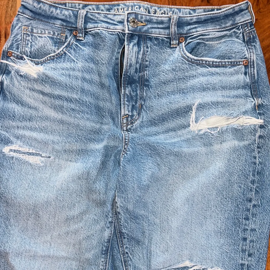 American Eagle Outfitters Light Blue Distressed Boyfriend Jeans - Image 3