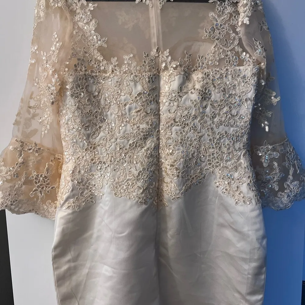 Elegant Cream Lace Dress - Image 7