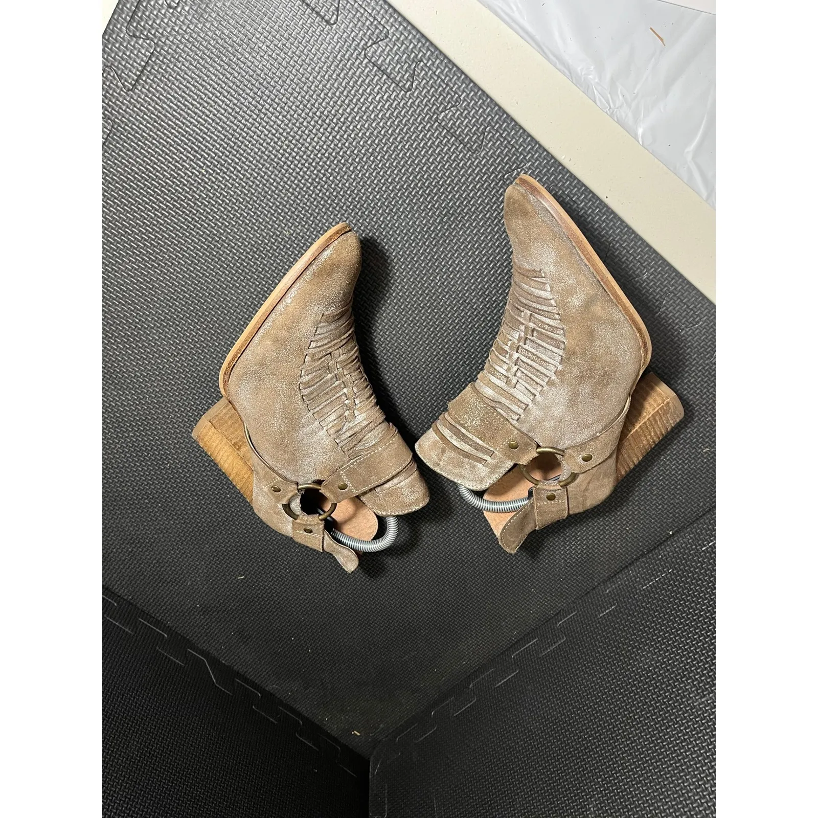 Ariat Unbridled Jaelle Western Leather Metallic Zipper Ankle Booties Boots 9M - Image 3