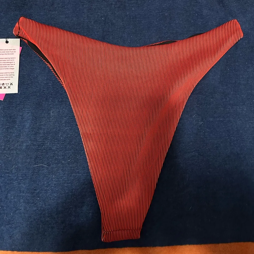 Oneone swim Cristy bikini bottom in red Size XL - Image 5