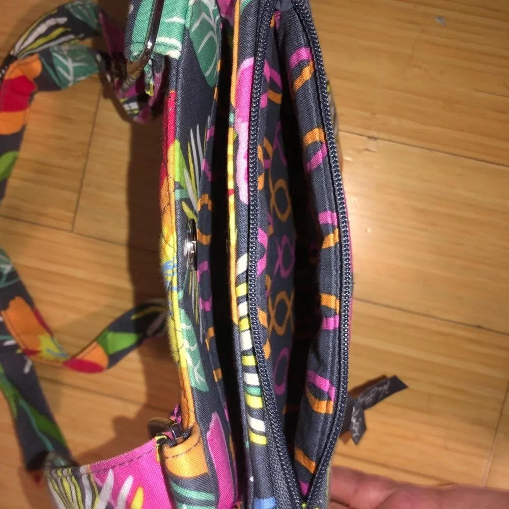 VERA BRADLEY Little Flap Hipster in Jazzy Blooms Retired Spring 2013 - Image 5