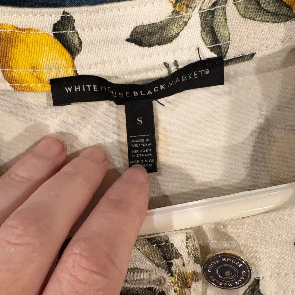 White House black market white denim jacket lemons S NWOT - Image 5