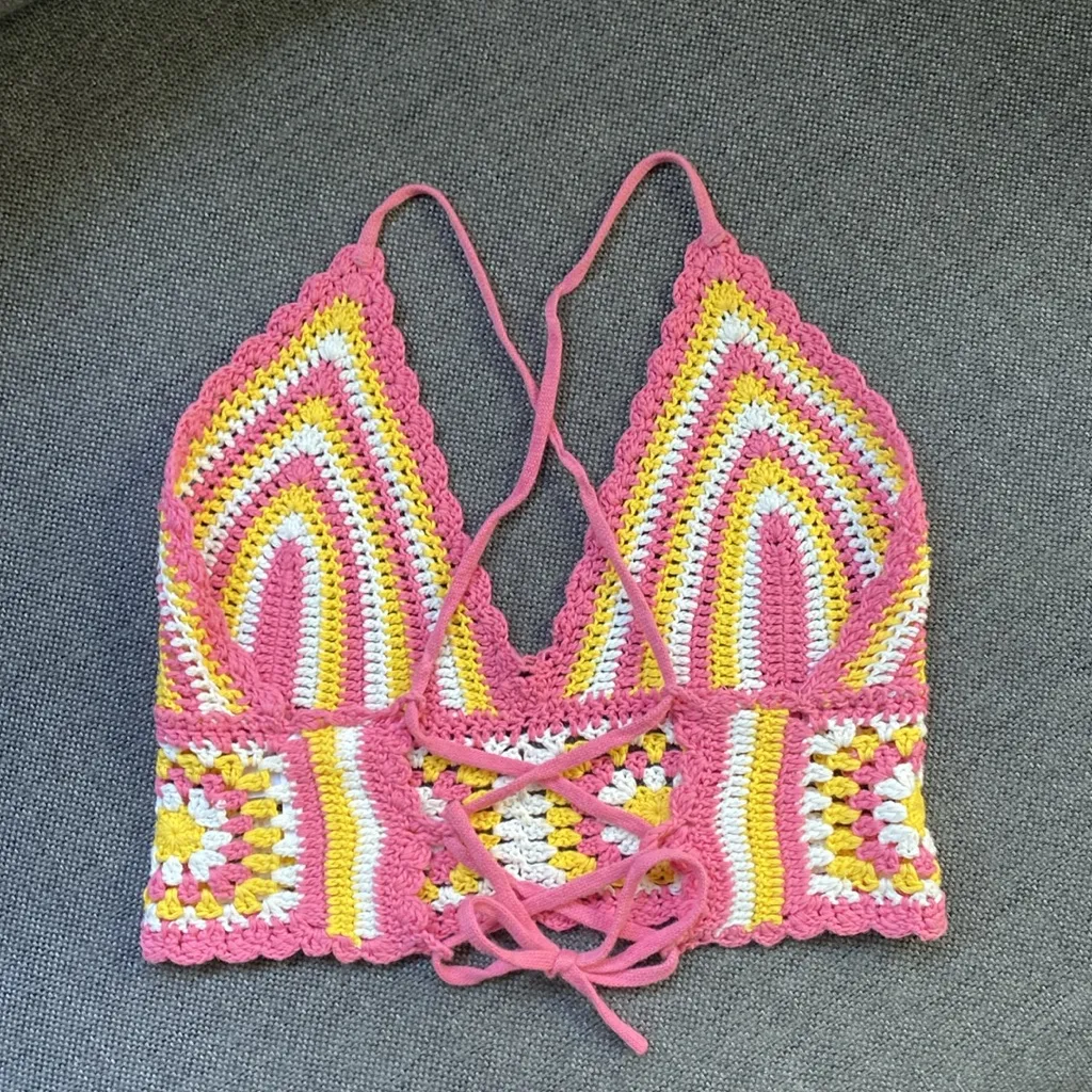 Princess Polly Crochet Halter Top Sz S/M Pink Yellow White Crop Hippie Festival - Image 8