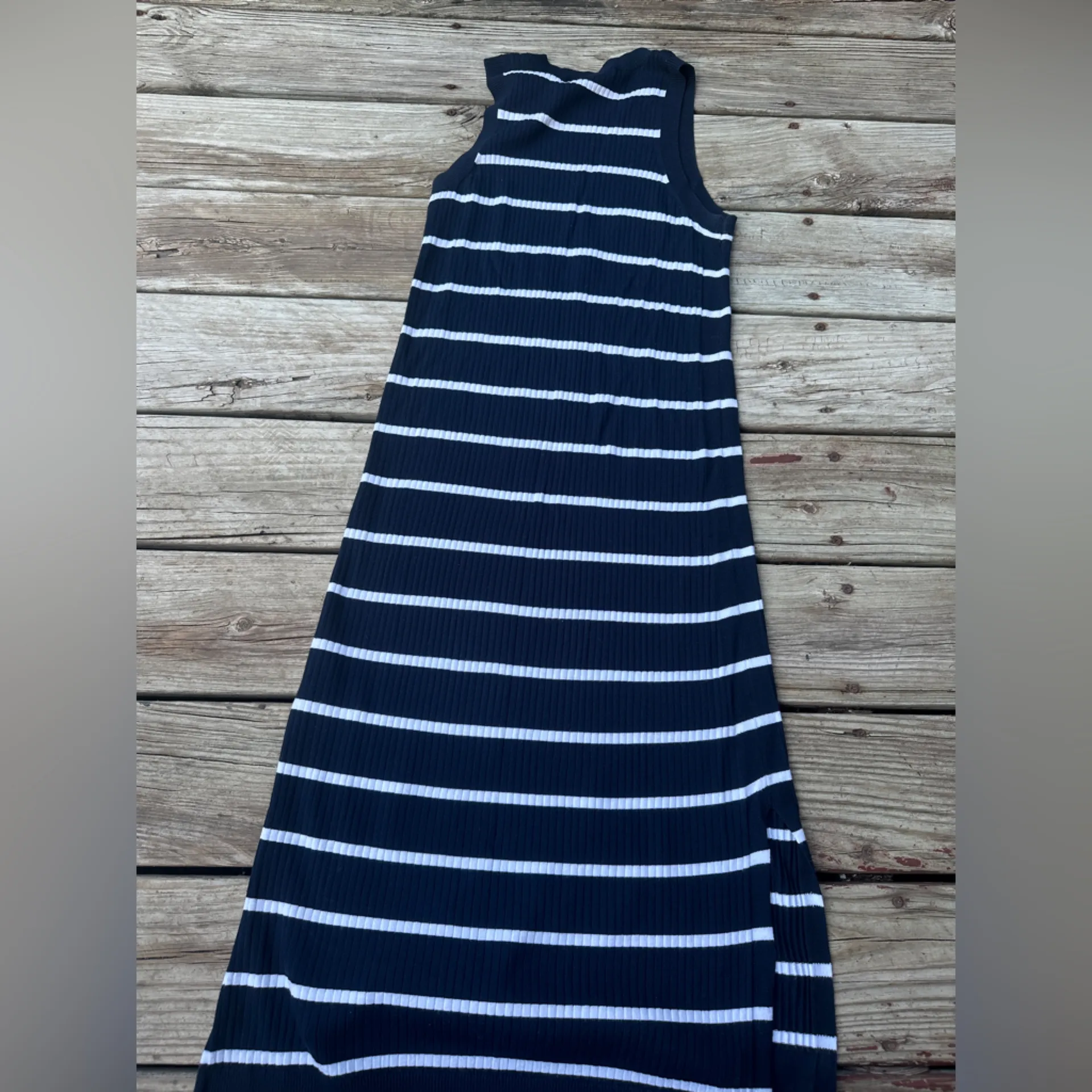 Banana Republic Black and White Striped Lightweight Knit Body Con Maxi Dress, M - Image 7