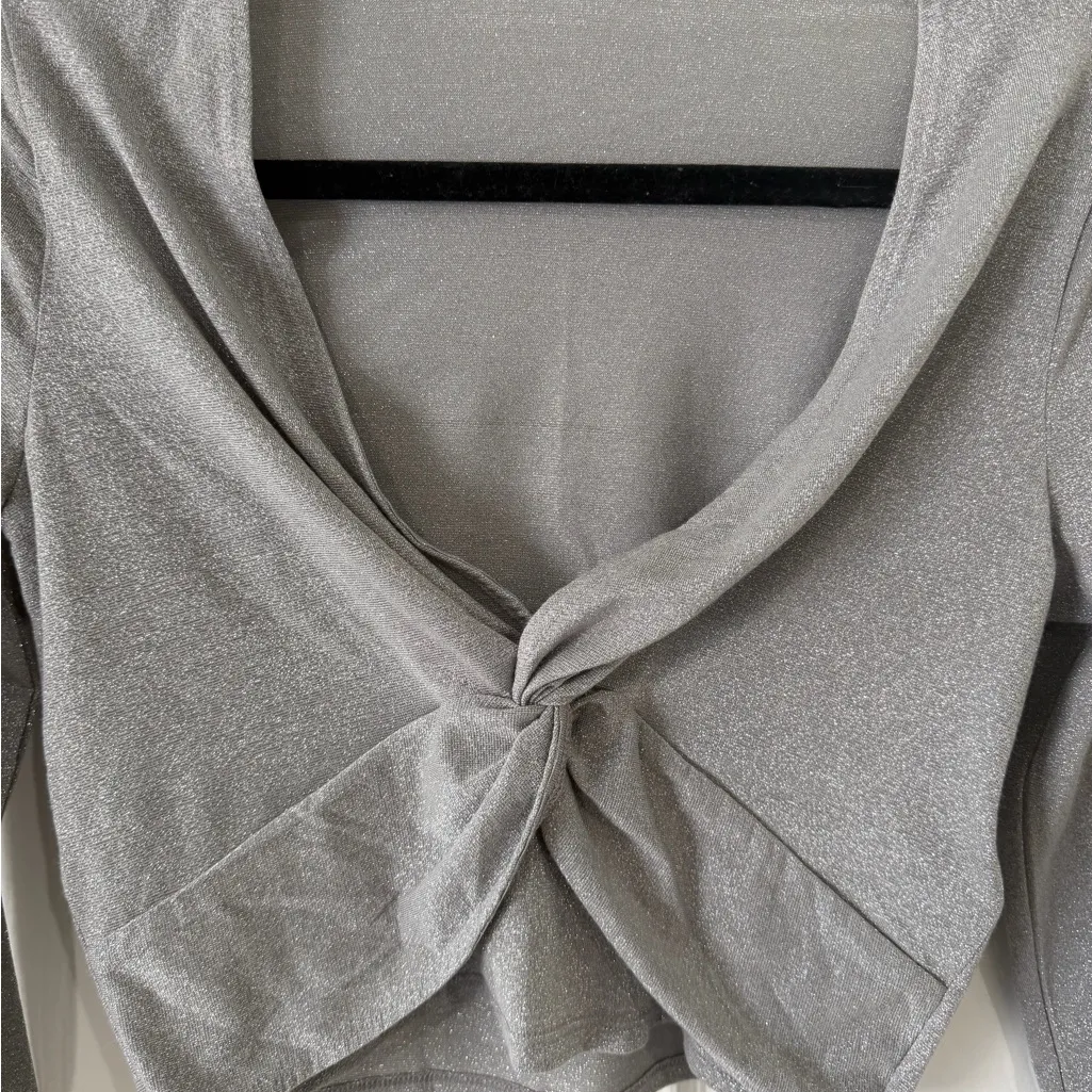 Abercrombie Silver Shimmer Long Sleeve Twist Front Crop Top - Image 2