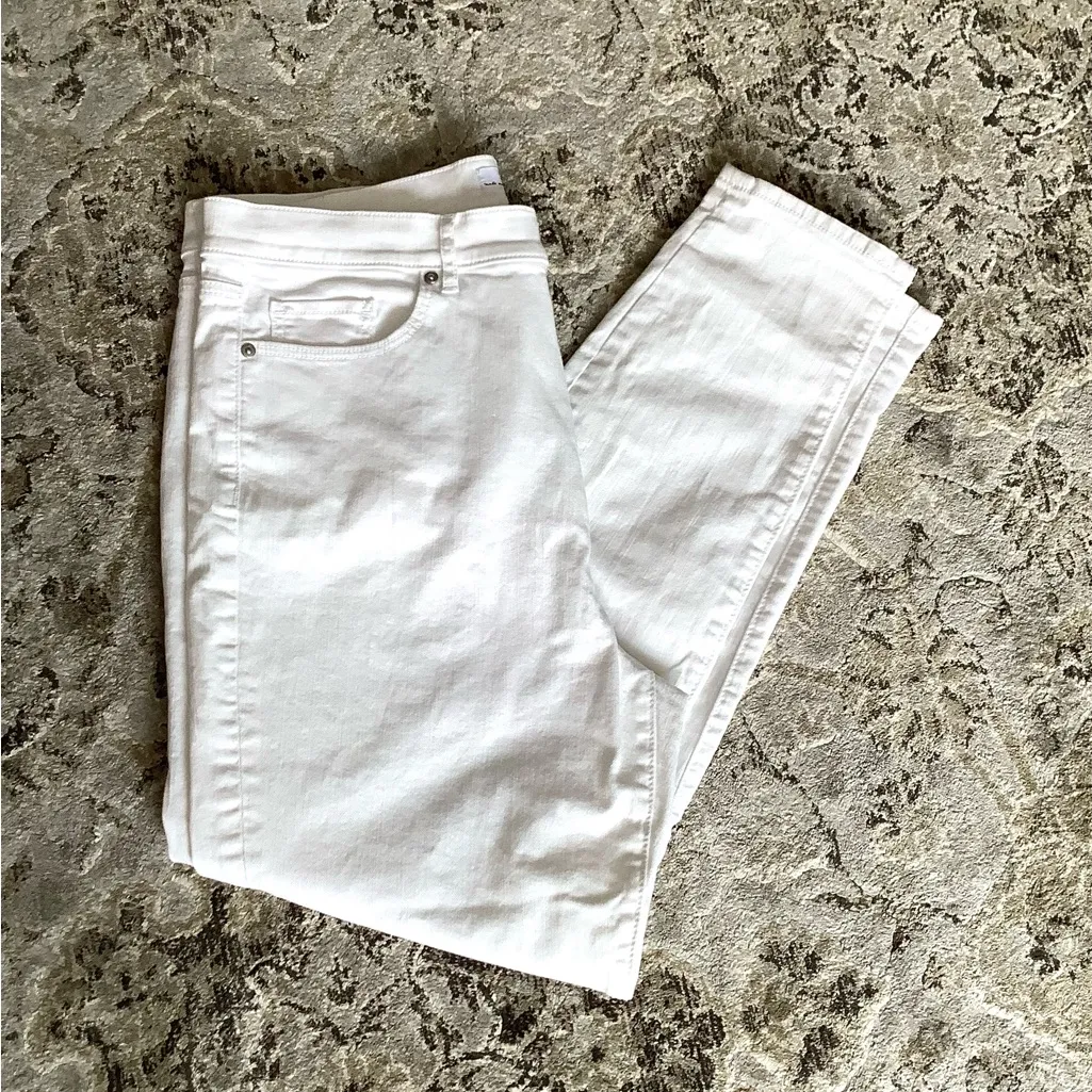 White dressy jeans 🌸 EUC 🌸 - Image 2