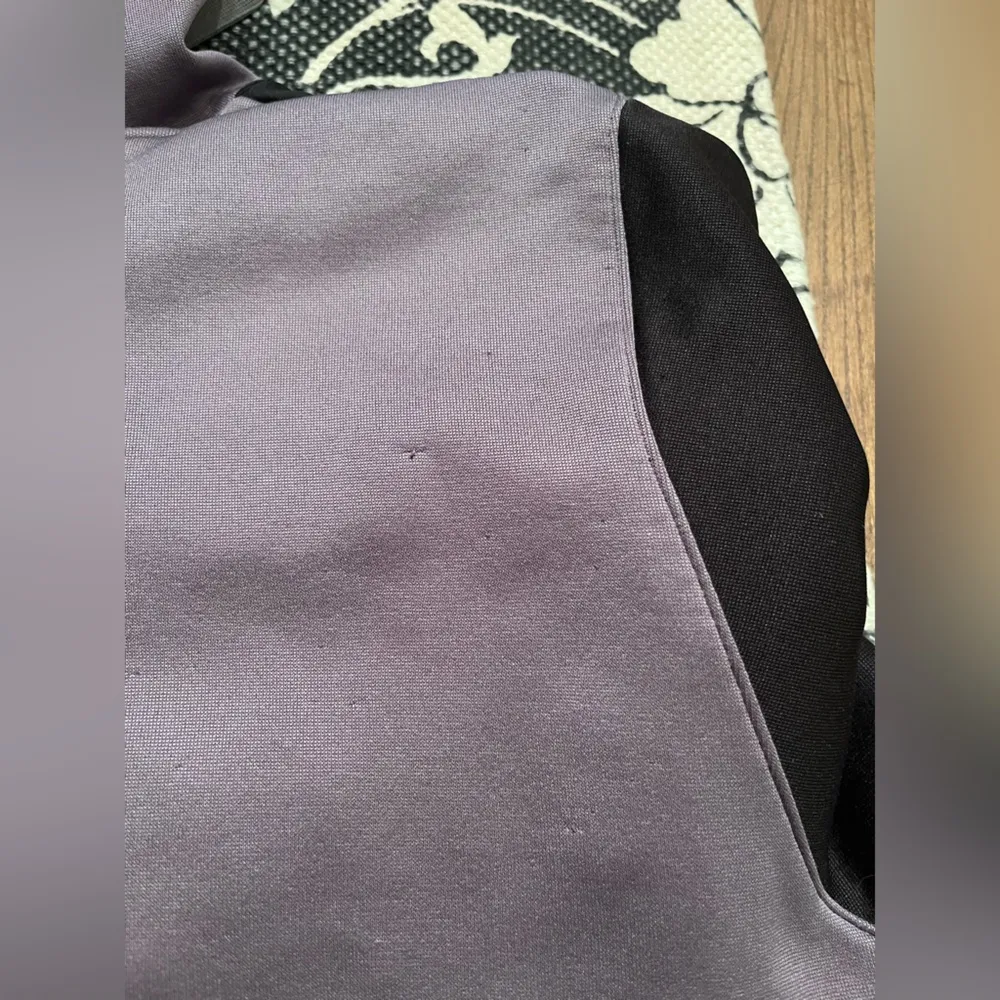 Under Armor Hoodie Sz L Tech Fabric VGUC Gray/Black - Image 3