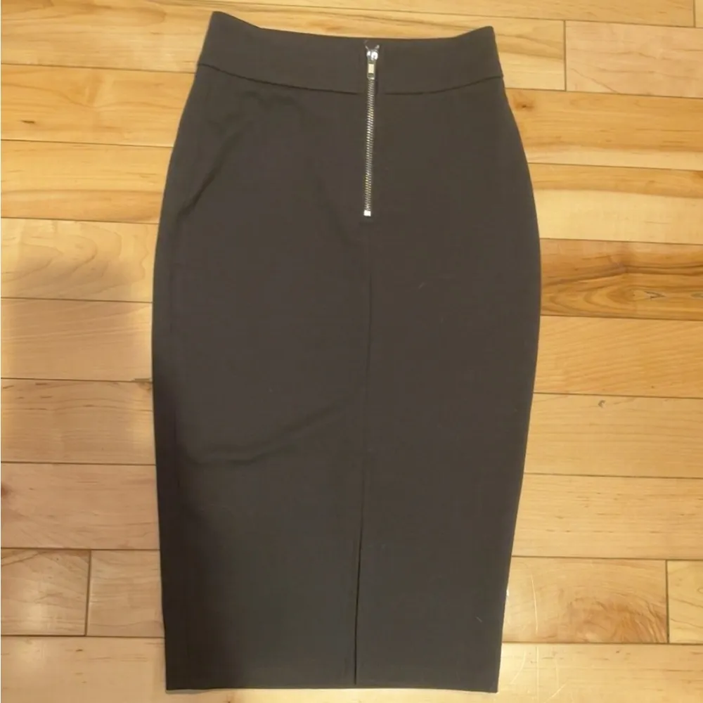 BLACK MIDI SKIRT - Image 3