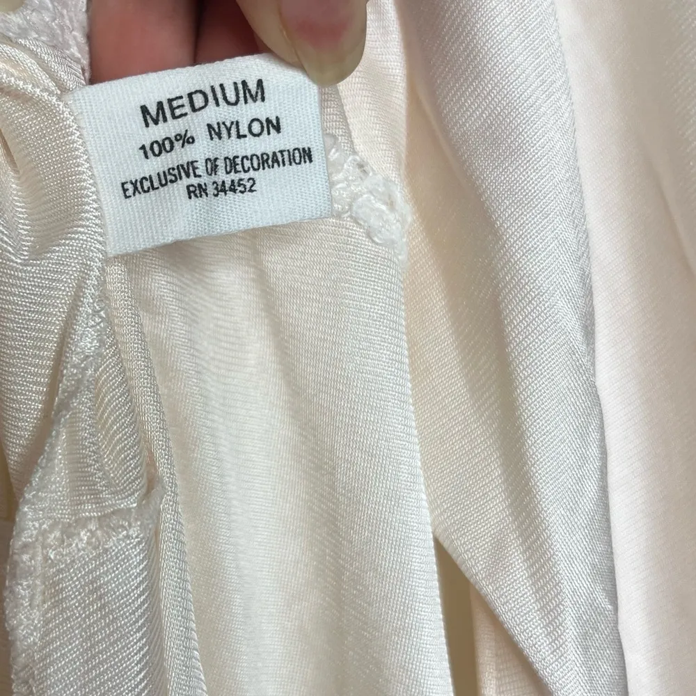 Elegant Ivory Lace-Accented Robe - Image 6