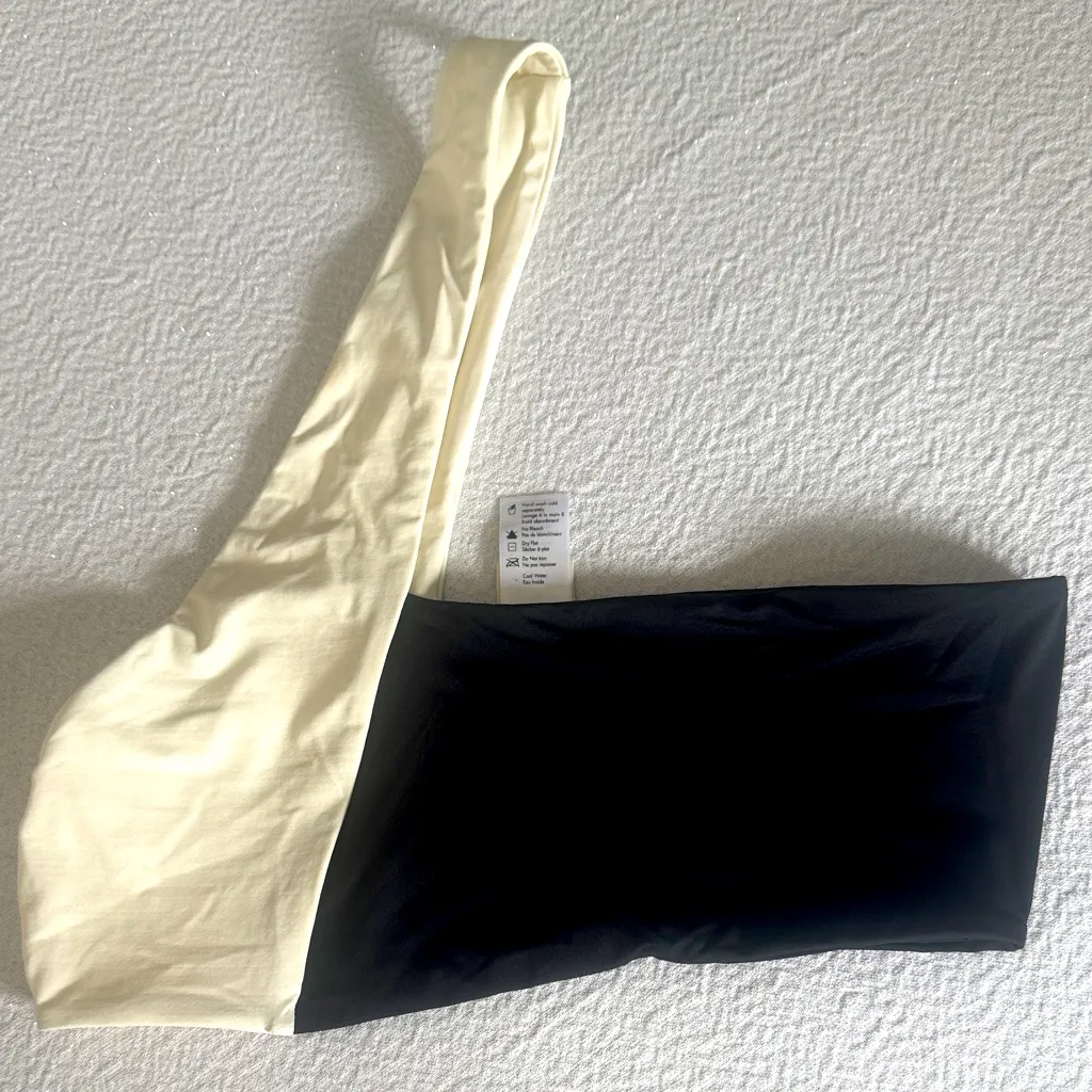 L*SPACE Venus Bikini Top, Size Large, $99 Black - Image 5