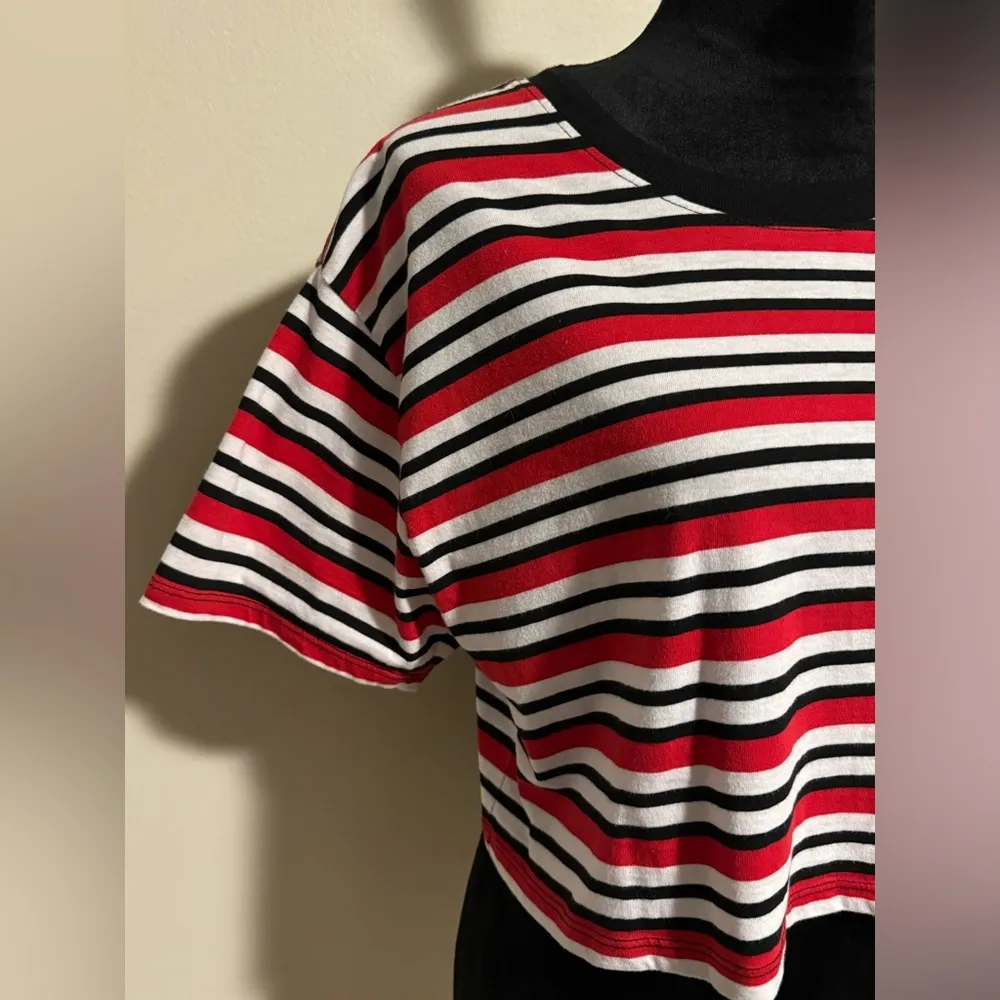 EUC Tom & Jerry Red, White and Black Striped Patch Crop Top size large Red - Image 2