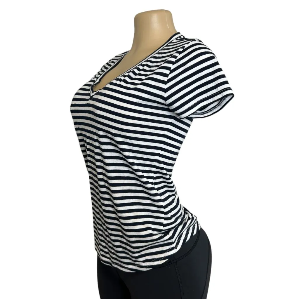 #855 Paige Women's Small Black and White V-Neck T-Shirt - Image 3