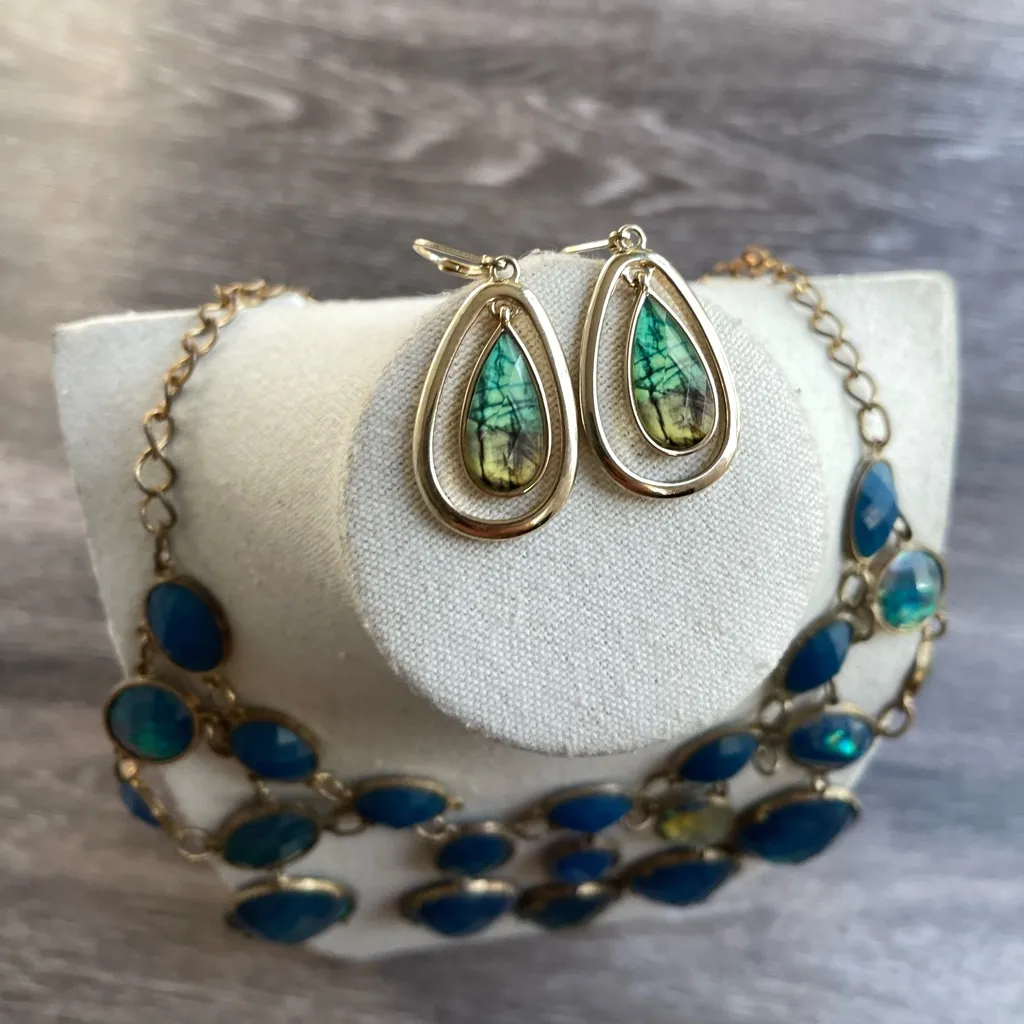 Vintage Opal Gemstone Link Gold Tone Bohemian Necklace with paired Earrings Blue - Image 6