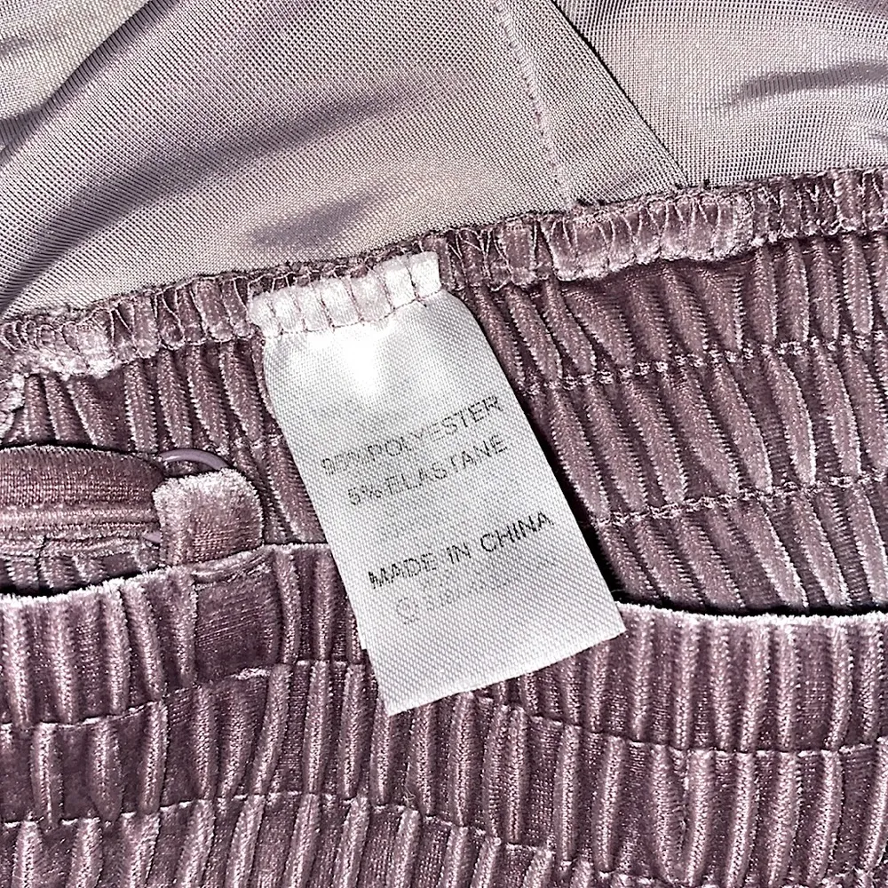 Glassons Purple velvety crop top - Image 4