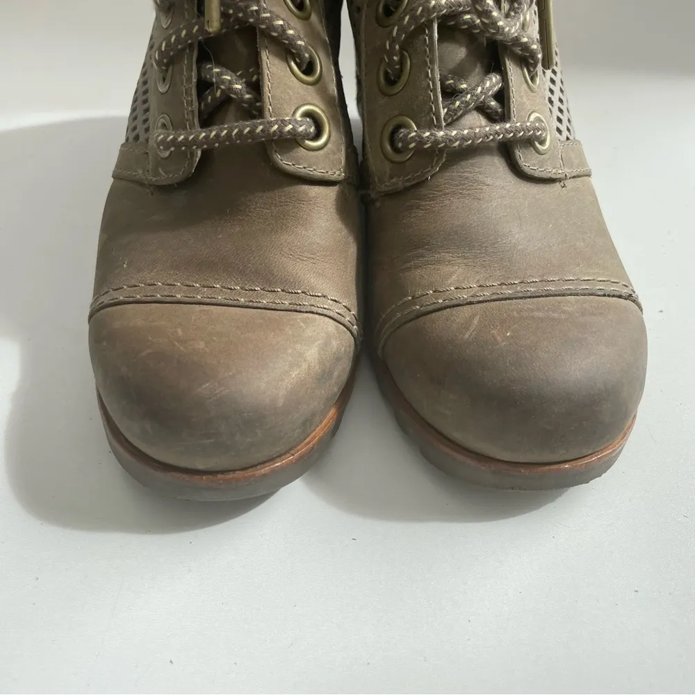 Sorel Booties Boots 1964 Premium Wedge Leather Perforated Lugged Sole Army Green - Image 2