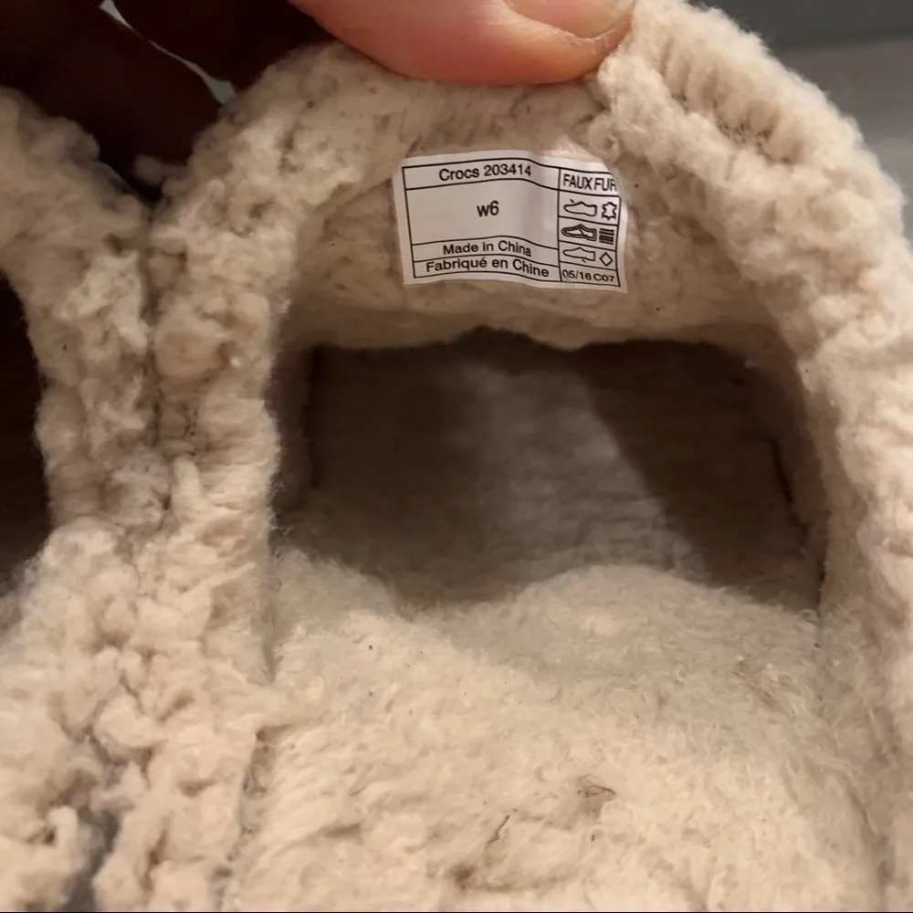 Crocs Cobbler Brown Suede Leather Clogs Mules Faux Sherpa - Image 11