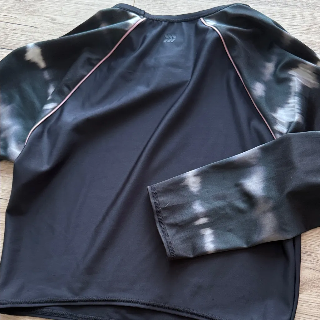 All in Motion Black and Gray Tie-Dye Long Sleeve Top - Image 6