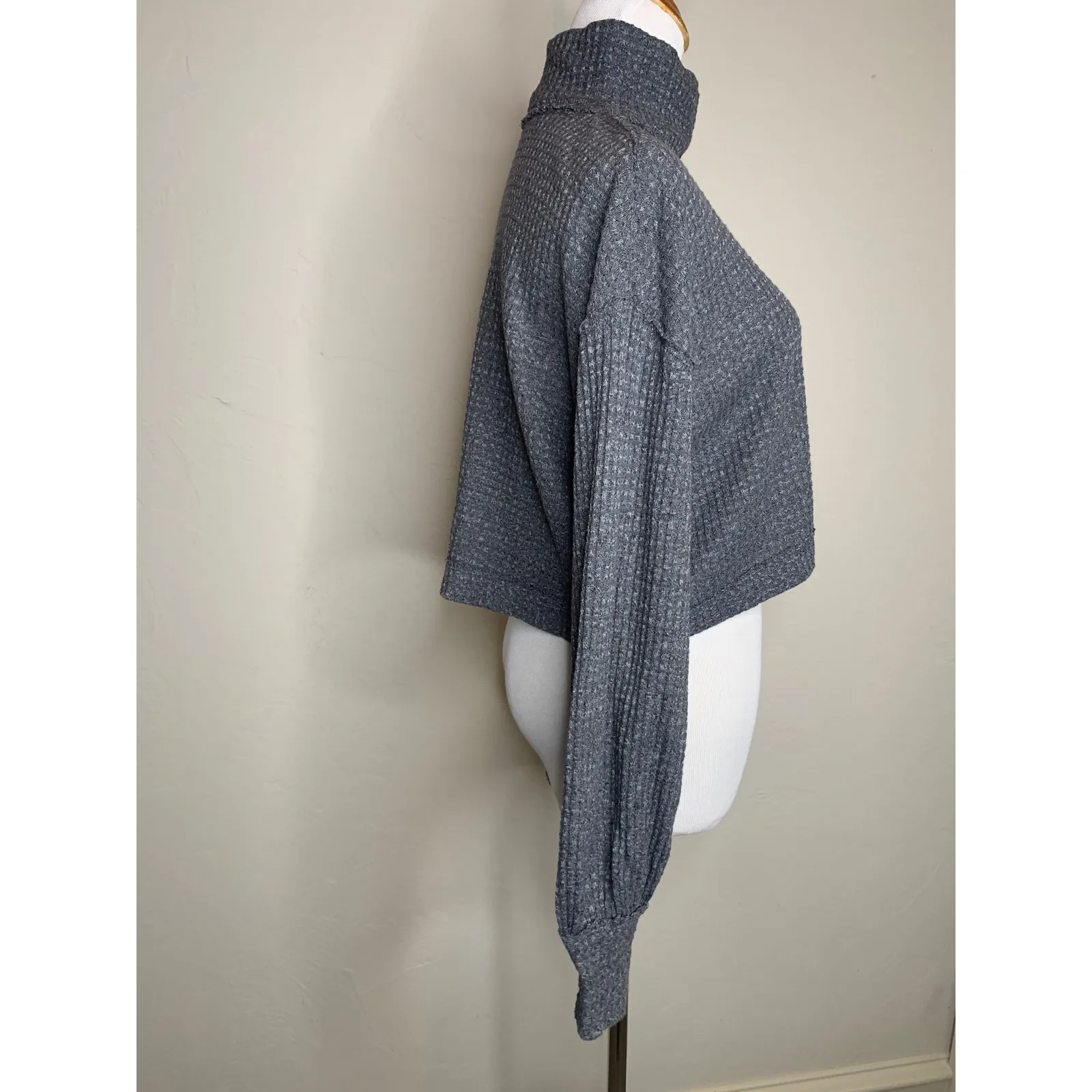 Free People Gray Thermal Oversized Turtleneck Sz Small - Image 4