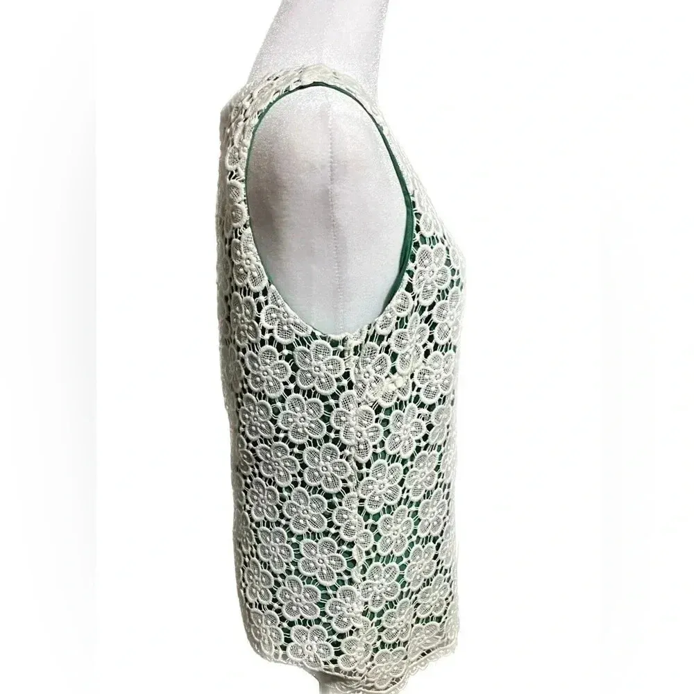 NWT Cremieux green and white crochet sleeveless top - Medium - Image 6