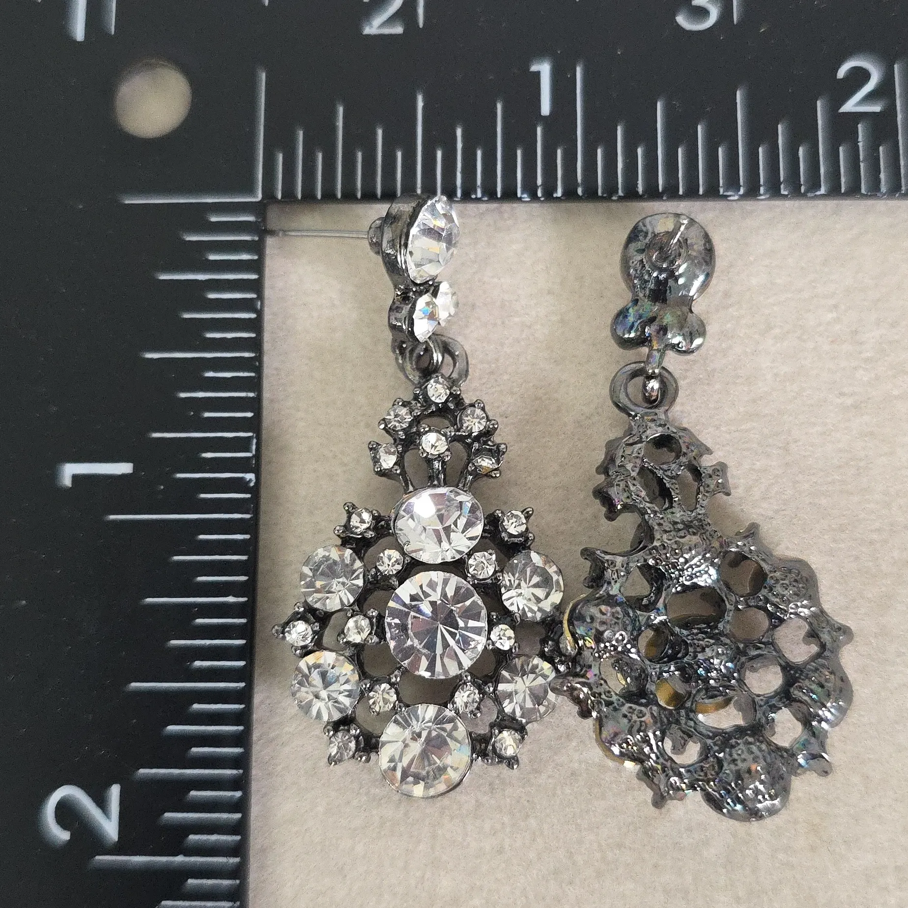 Oxidized Silver Glam Rhinestone Drop Earrings - Image 6