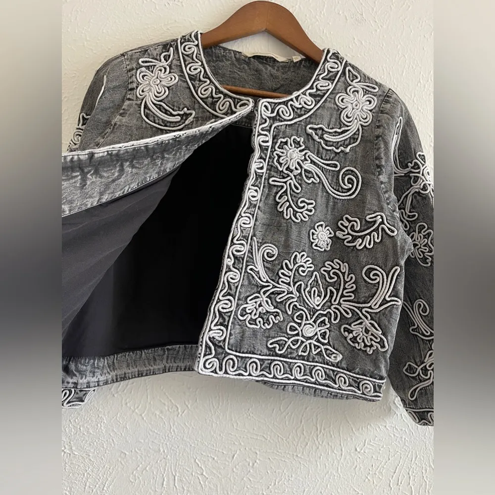 Gray Acid Wash
Wildwood Bolero Floral Career Jacket M - Image 3