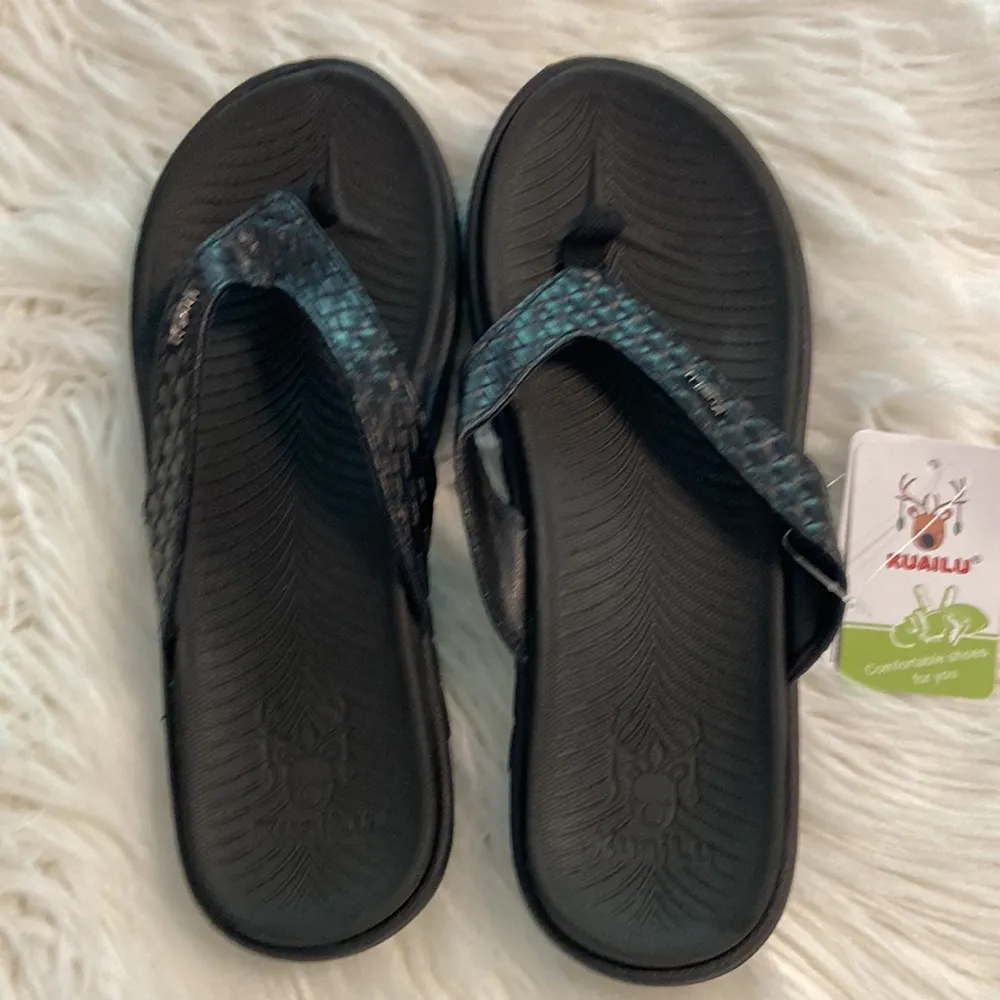 Kualu Black Flip Flops size 9.5 brand new - Image 9