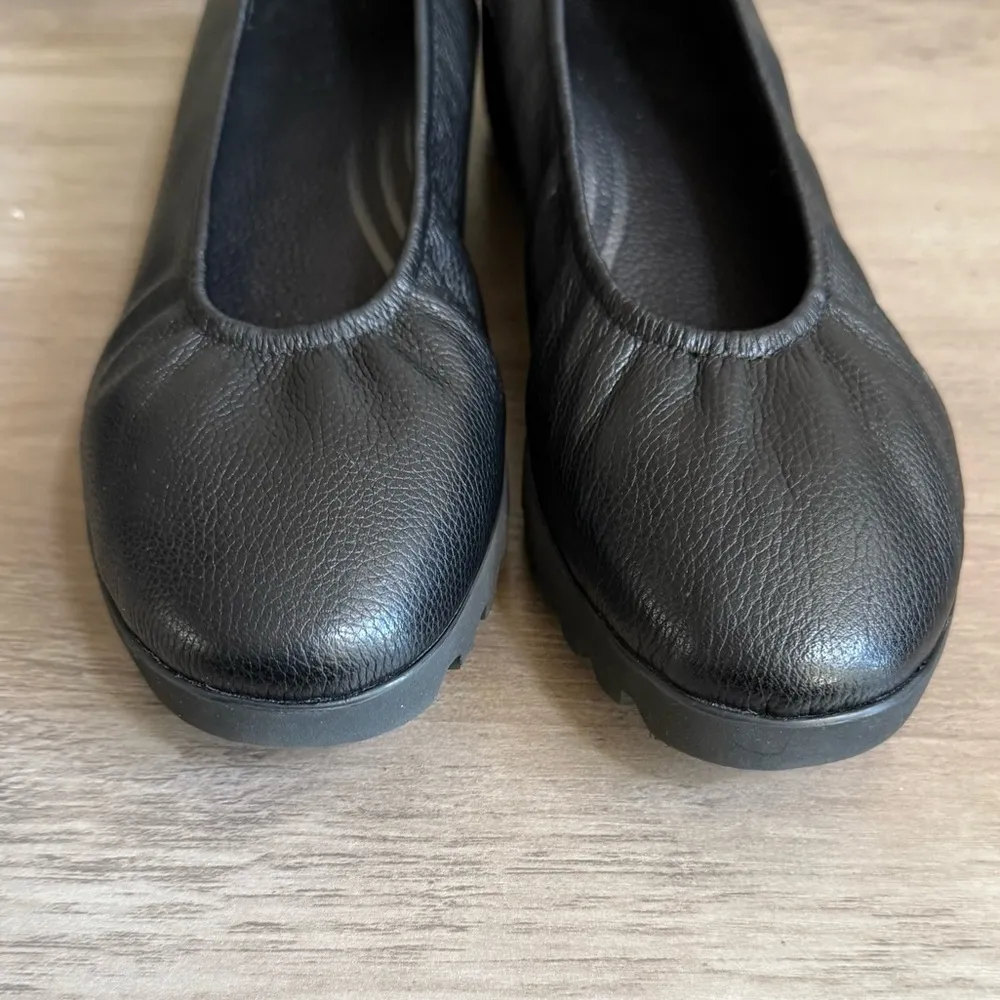 Aetrex Black Leather Brianna Ballet Flat Size 6 - Image 3
